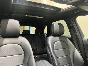 GLC300 e 4M *NIGHT*PANO*MASSAGE*AHK*BURM*DISTR*