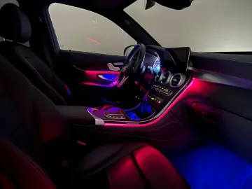 GLC300 e 4M *NIGHT*PANO*MASSAGE*AHK*BURM*DISTR*