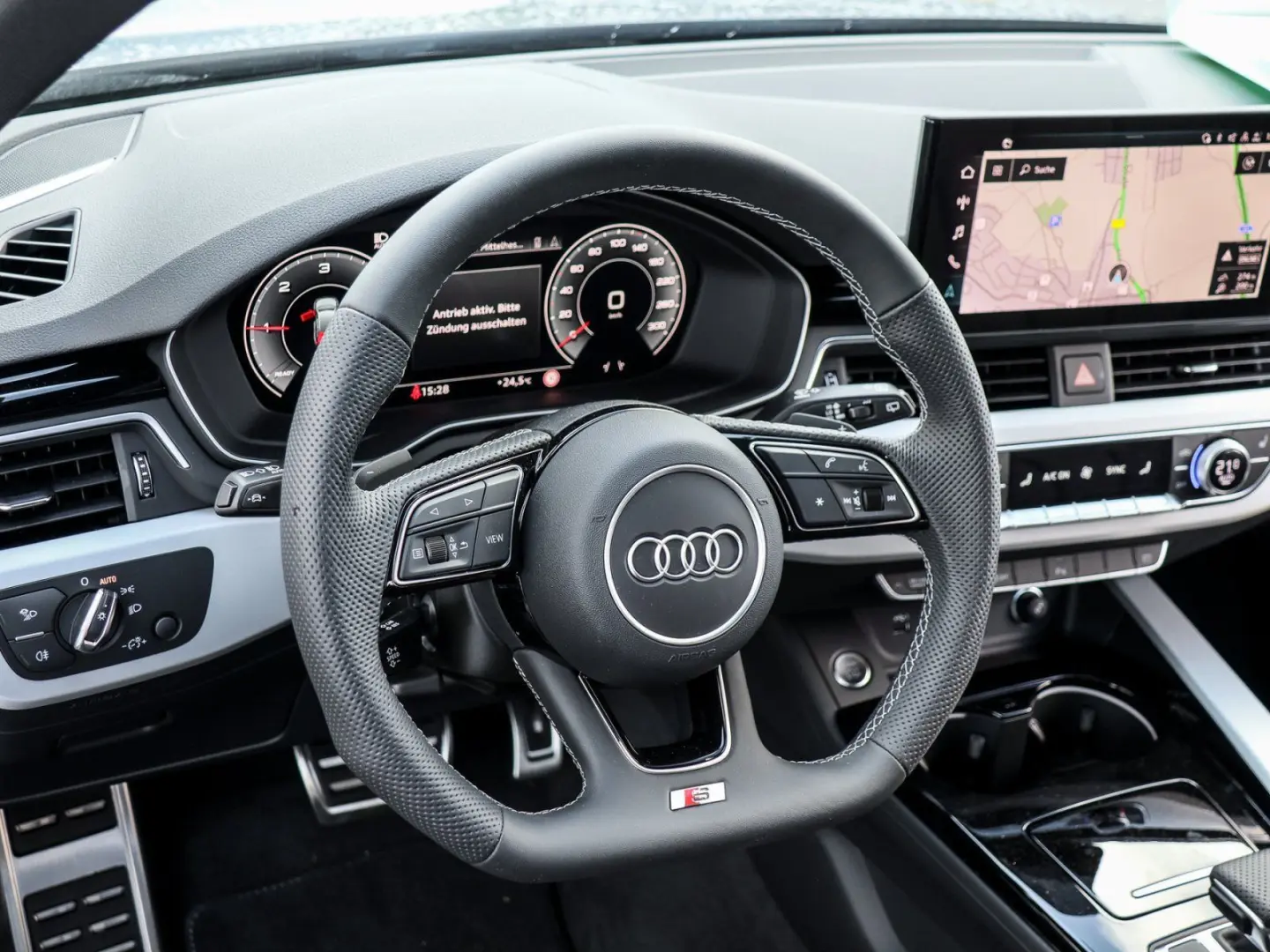 Audi A4 Avant S-Line 40 TDI quattro S-tronic