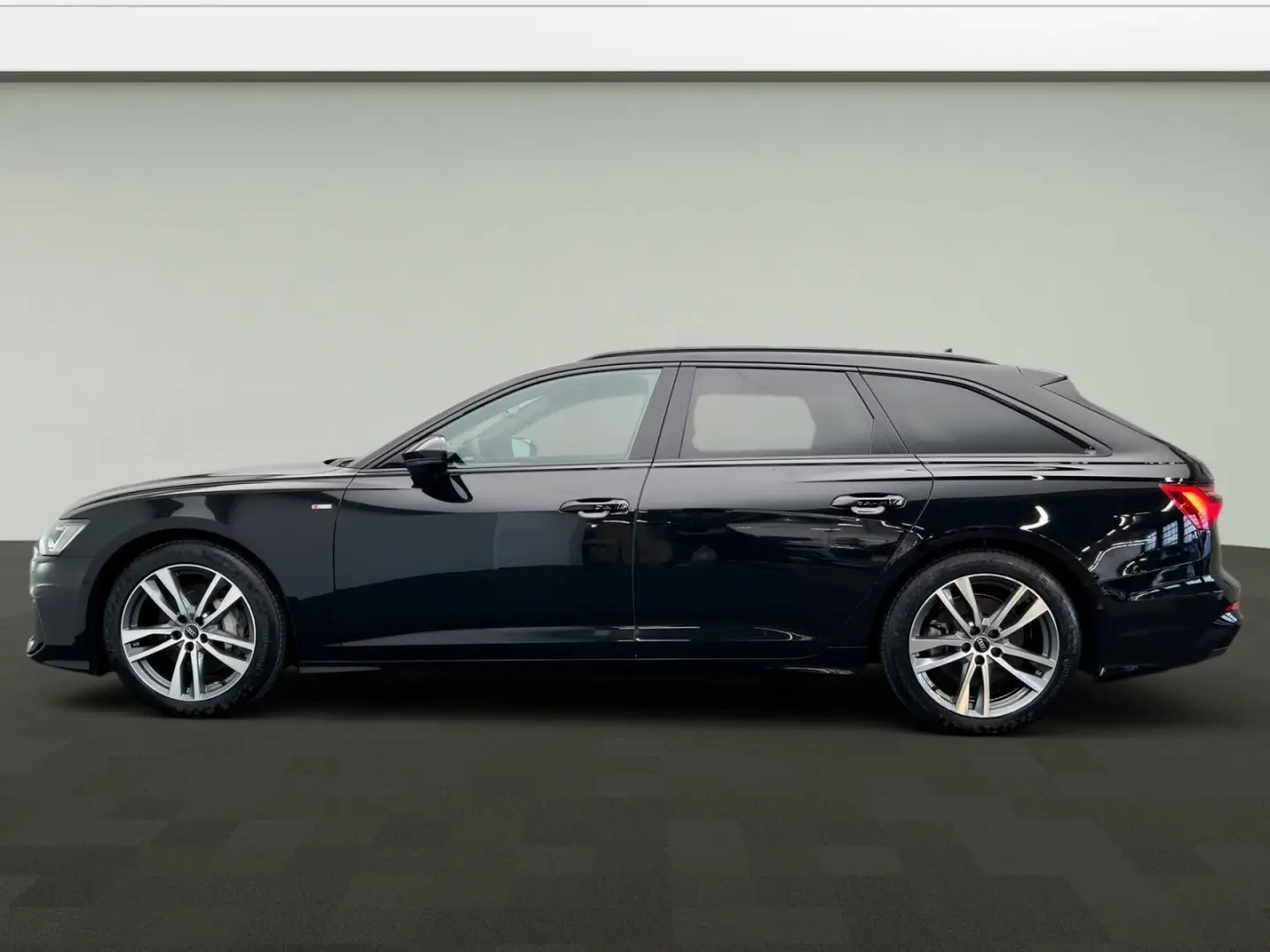 Audi A6 Avant Design 50 TDI quattro S line*Navi*Matrix