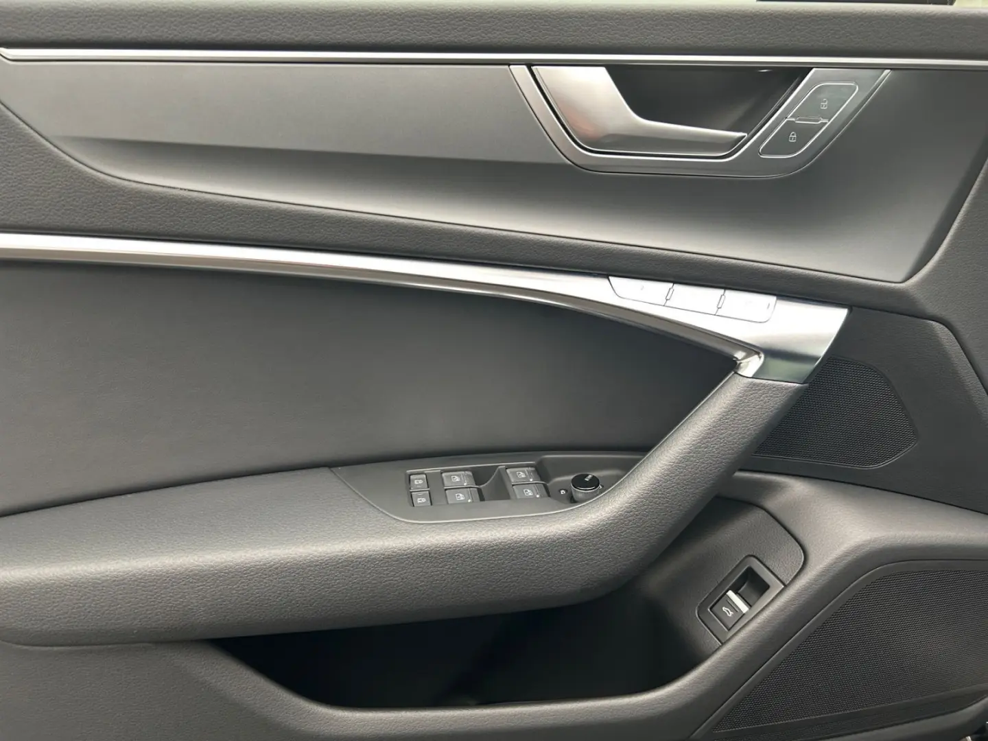 Audi A6 Avant Design 50 TDI quattro S line*Navi*Matrix