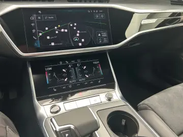 Audi A6 Avant Design 50 TDI quattro S line*Navi*Matrix