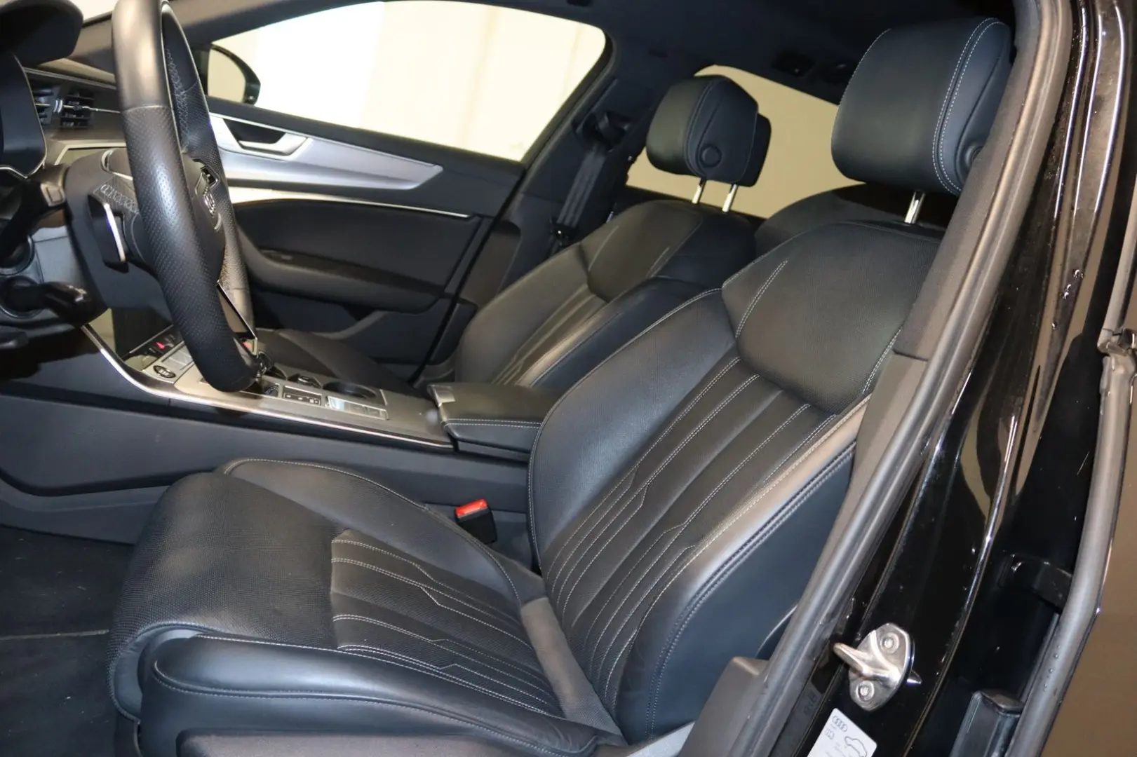 Audi A6 Av. 55 TFSI e qu. S line-B&O-Matrix-