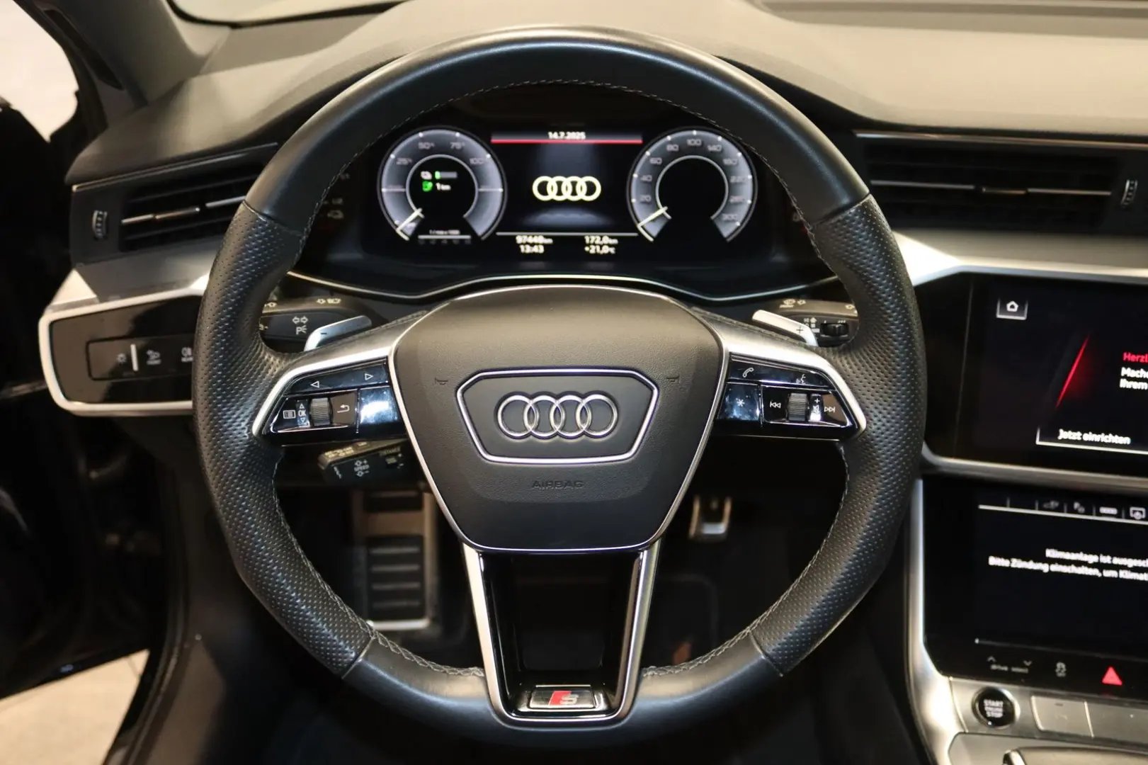 Audi A6 Av. 55 TFSI e qu. S line-B&O-Matrix-