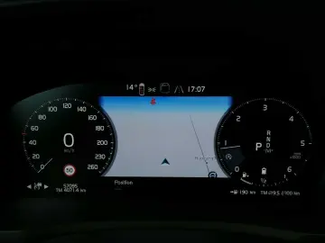 XC90 B5 D AWD R-Design 7-Sitzer 360°, Pano uvm.