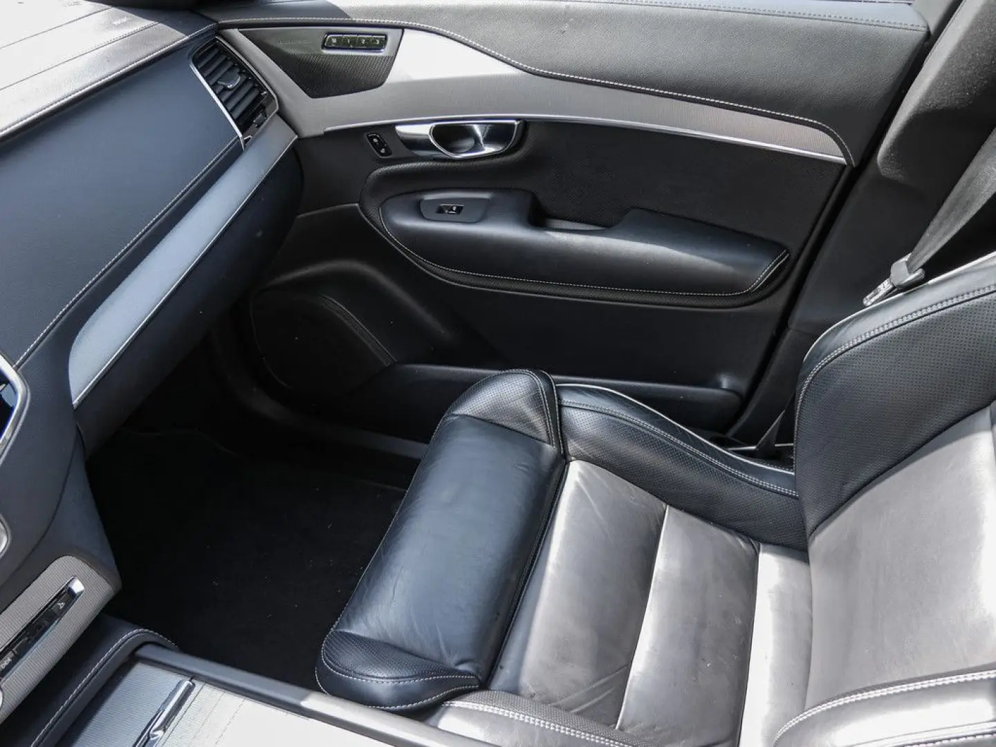 XC90 B5 AWD R-Design Luft 22