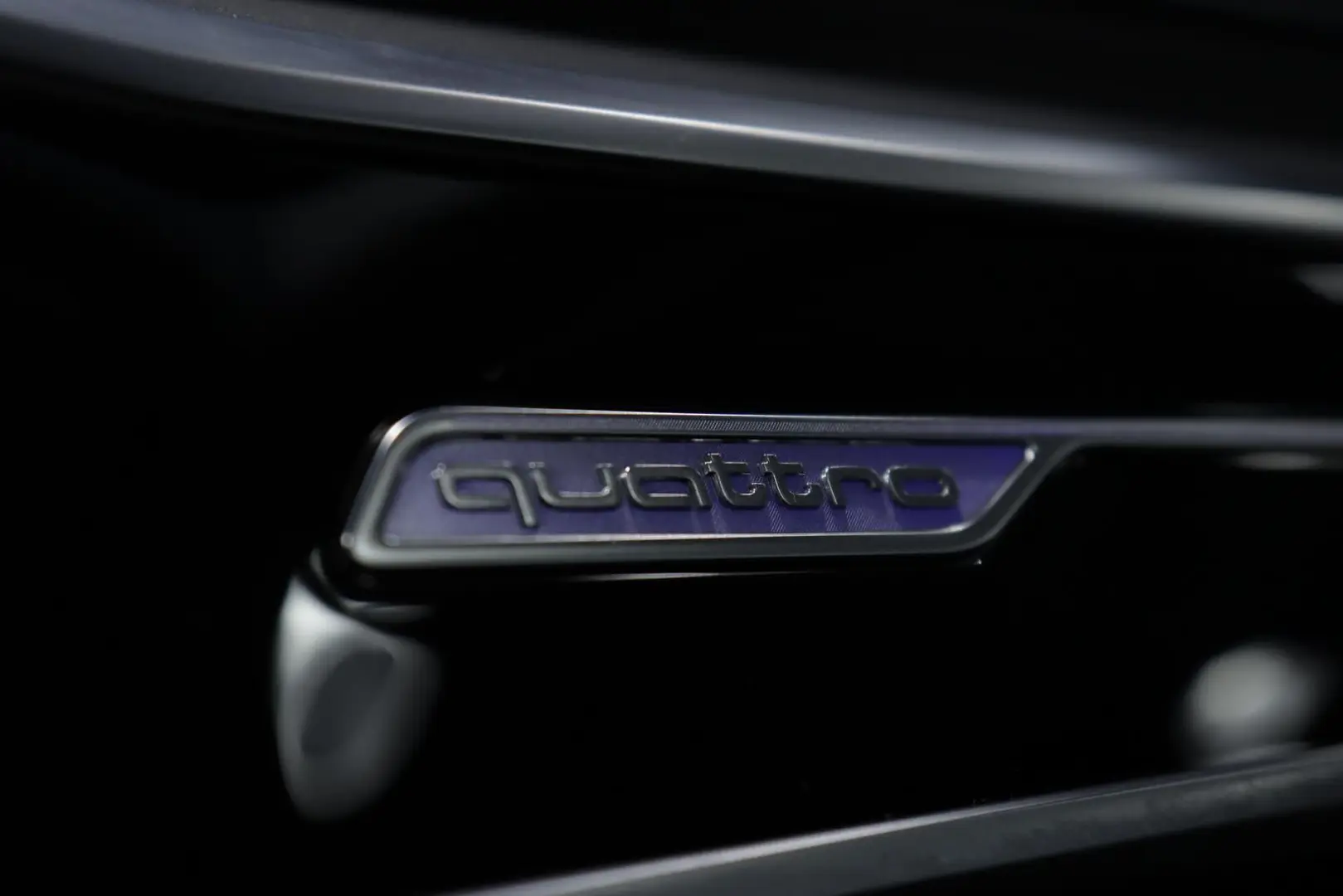 A6 Allroad 3.0 V6 TDI *PANO*VIRTUAL*MATRIX*AHK*