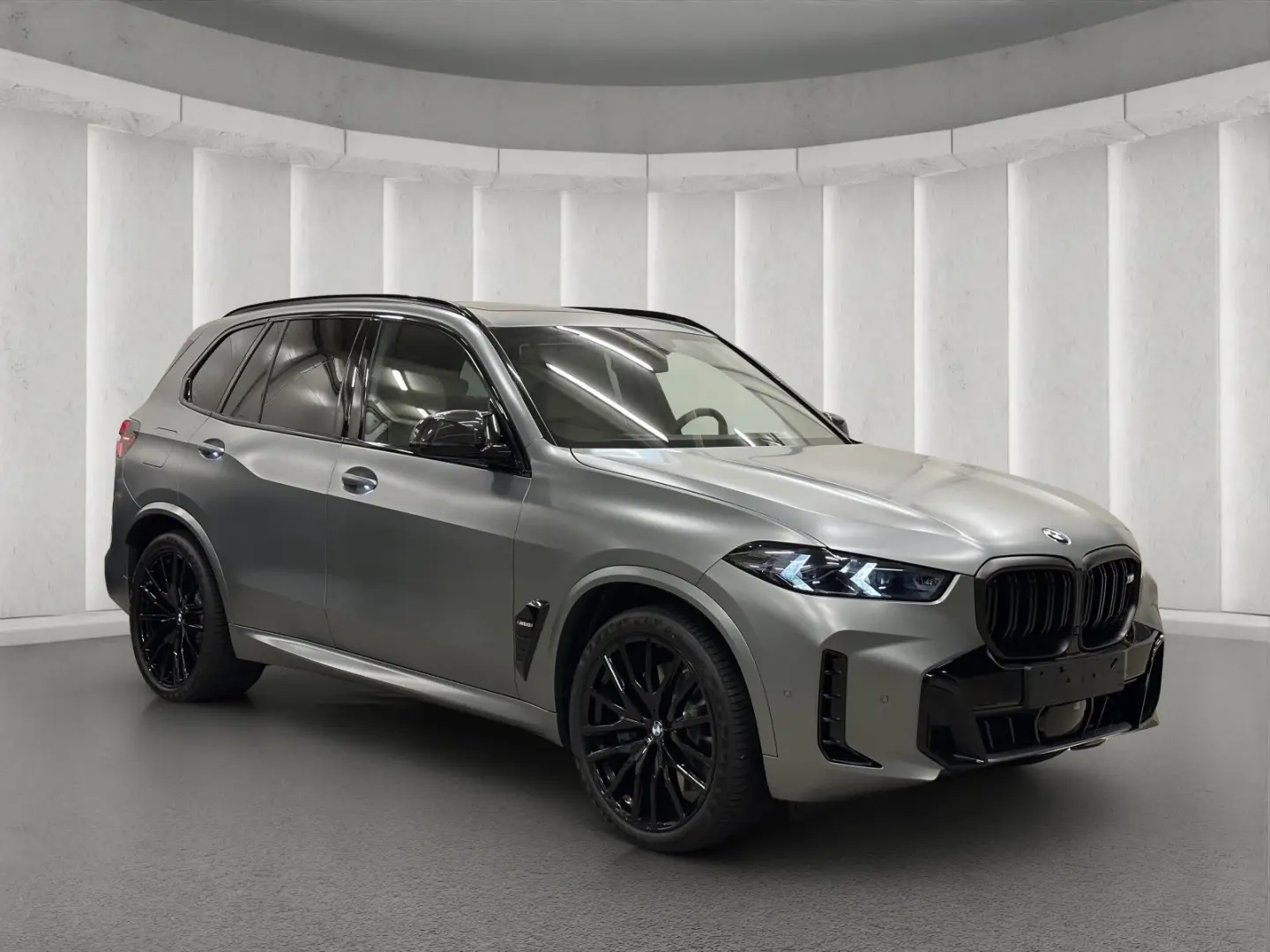 X5 M60i xD Bowers/Carbon/Standhzg/AHK/Sky