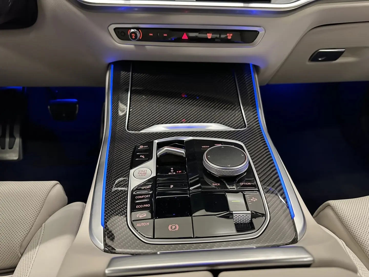 X5 M60i xD Bowers/Carbon/Standhzg/AHK/Sky