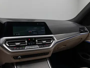 320i M Sport Kamera DAB Laser Alarm Leder 19Zoll