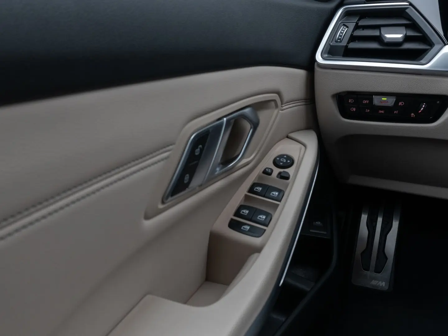 320i M Sport Kamera DAB Laser Alarm Leder 19Zoll