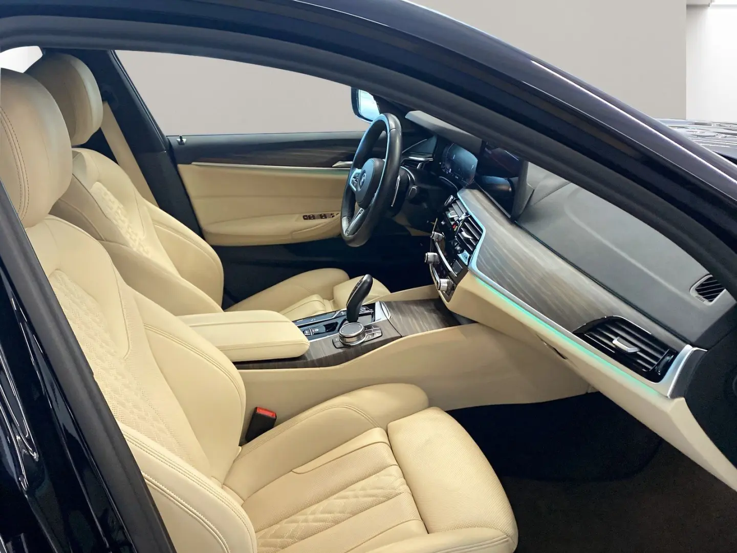 530d Limousine M Sport Standheizung AHK Kamera