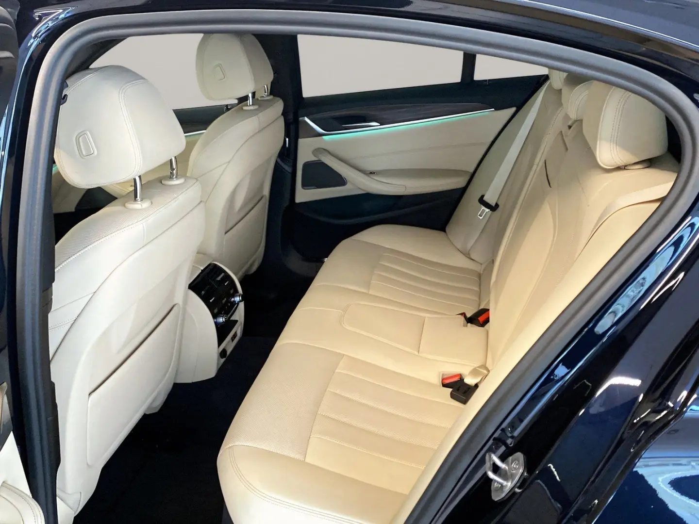530d Limousine M Sport Standheizung AHK Kamera