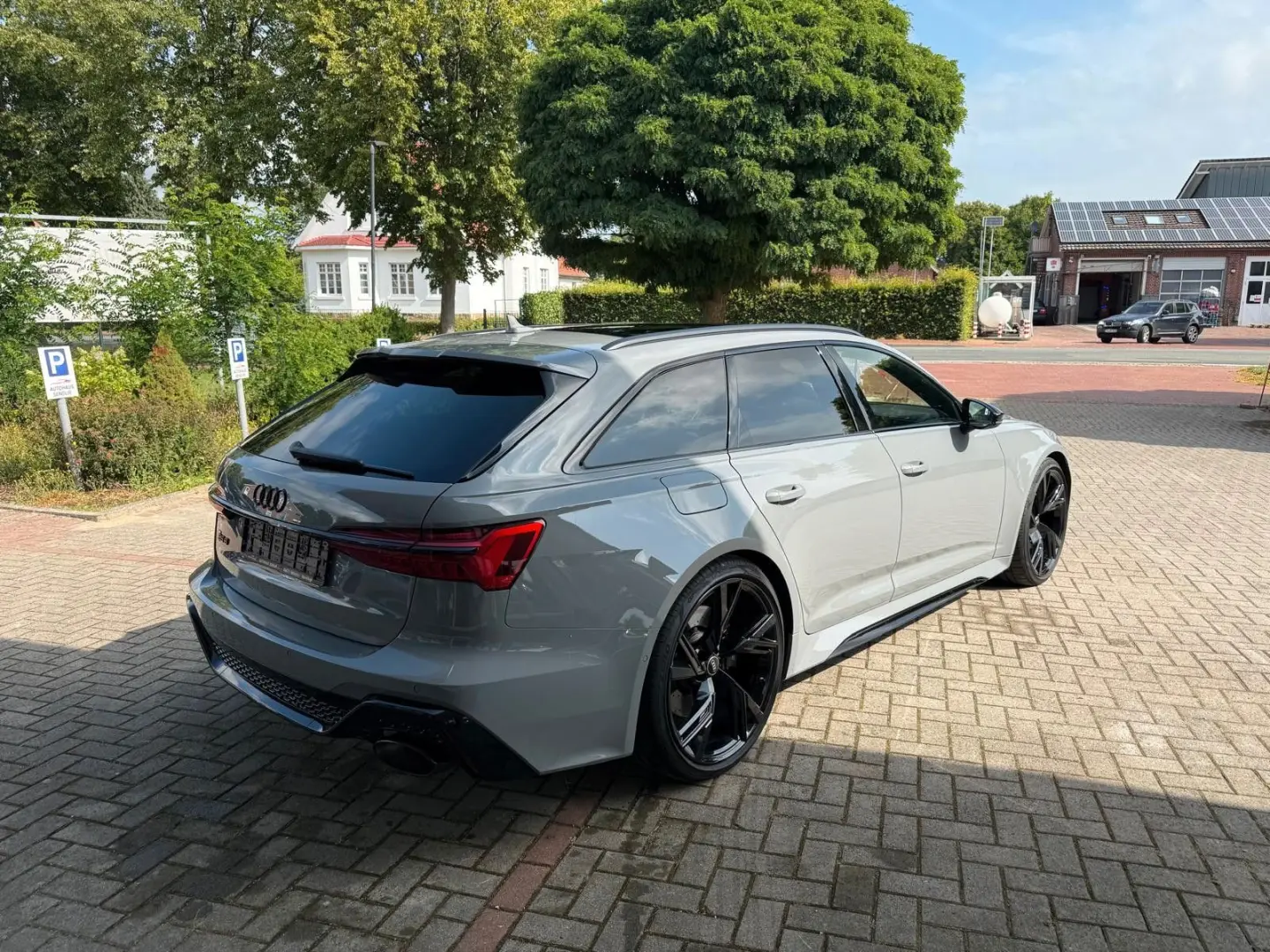 Audi RS6 Avant 4.0 TFSI quattro H/UP*LEDER*TOP*PANO