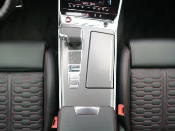 Audi RS 6 Avant 4.0 TFSI quattro tiptronic *B&O