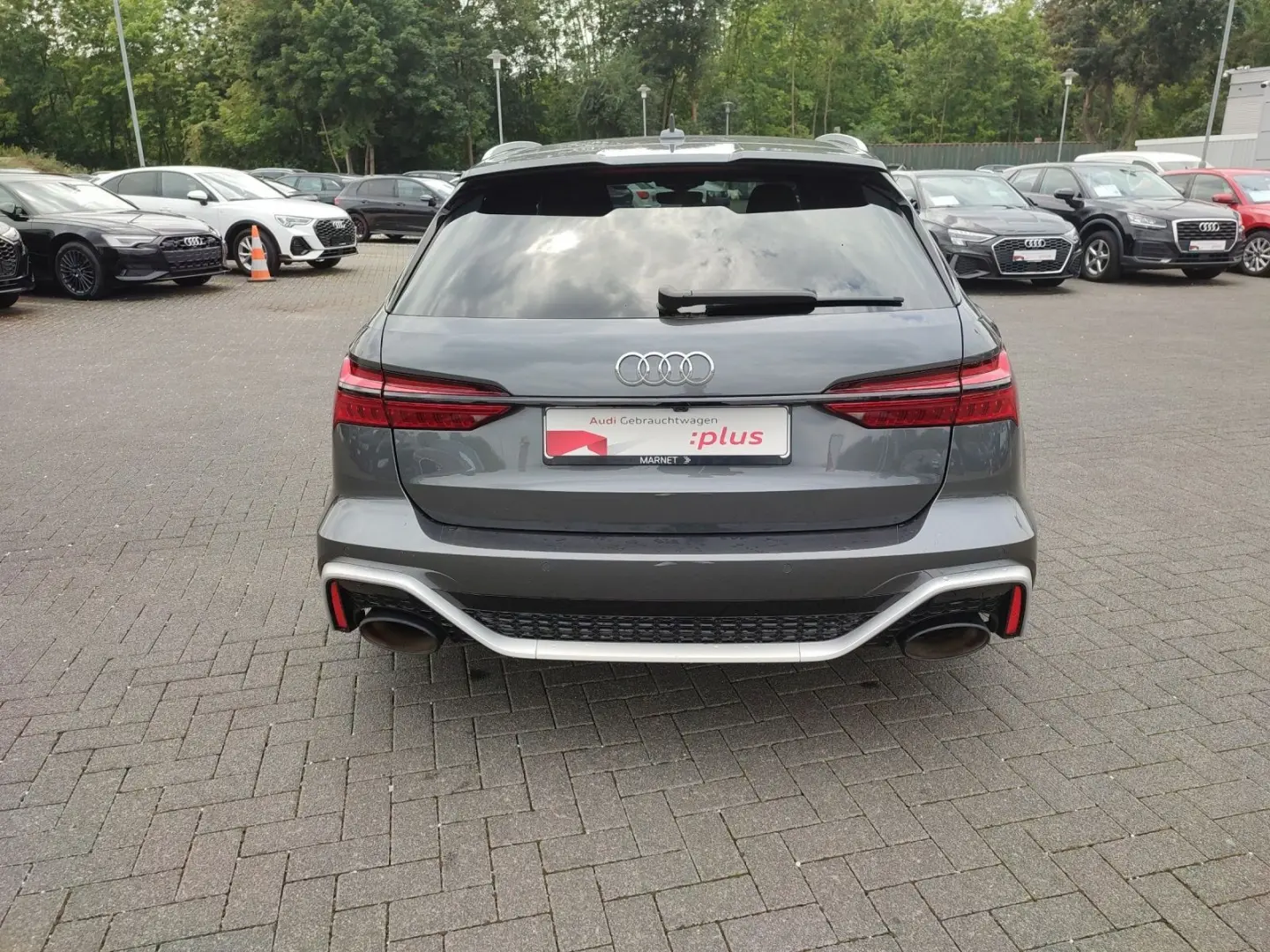 Audi RS 6 Avant 4.0 TFSI quattro*