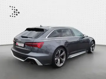 Audi RS 6 Avant 4.0 TFSI quattro*