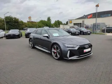 Audi RS 6 Avant 4.0 TFSI quattro*