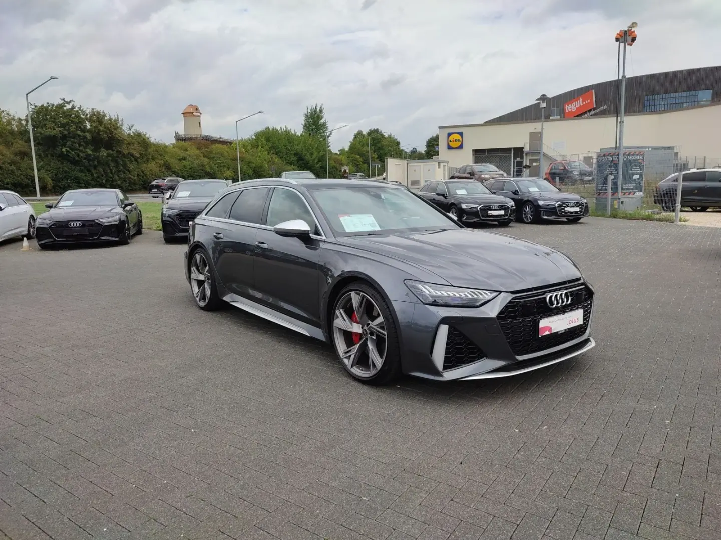 Audi RS 6 Avant 4.0 TFSI quattro*