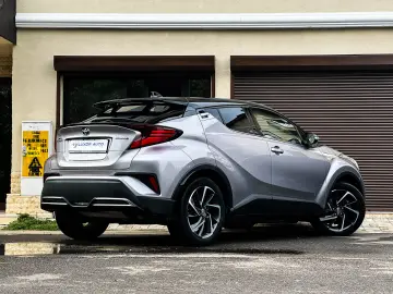 Toyota C-HR 2.0 HSD 184 CP 4x2 CVT Classy Bi-Tone