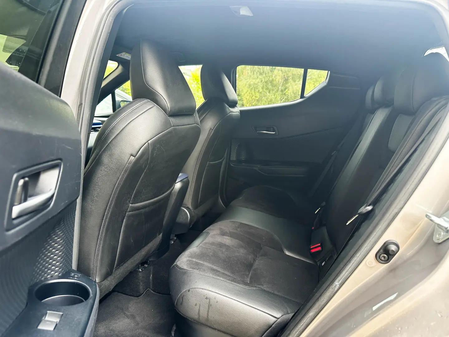Toyota C-HR 2.0 HSD 184 CP 4x2 CVT Classy Bi-Tone