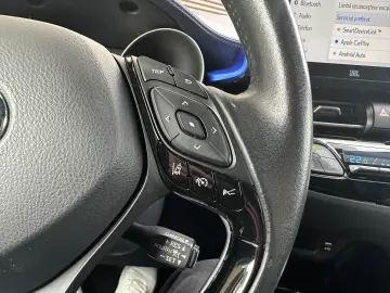 Toyota C-HR 2.0 HSD 184 CP 4x2 CVT Classy Bi-Tone