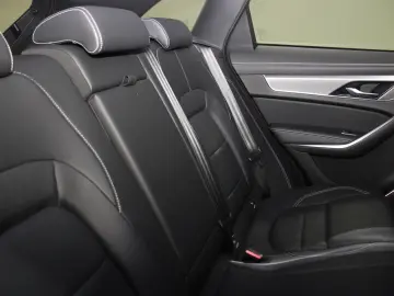 F-Pace D200 AWD R-Dynamic SE AHK DAB LED RFK