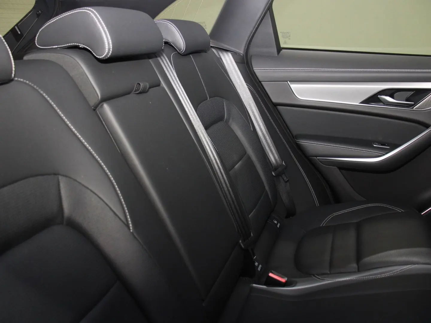 F-Pace D200 AWD R-Dynamic SE AHK DAB LED RFK