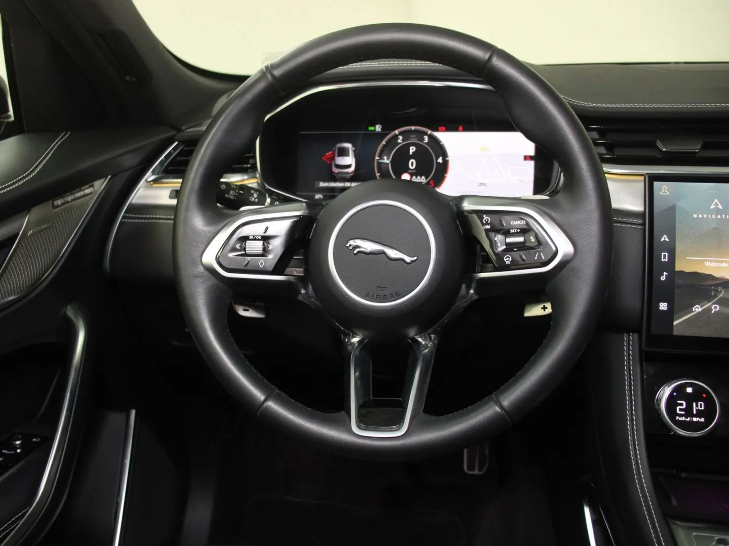 F-Pace D200 AWD R-Dynamic SE AHK DAB LED RFK