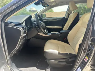 Lexus Seria NX300h - eAWD - Executive