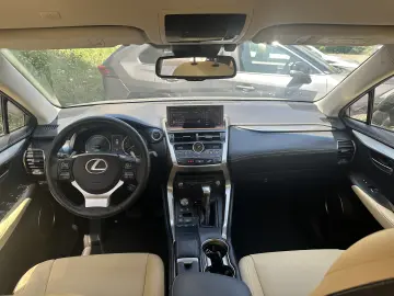 Lexus Seria NX300h - eAWD - Executive