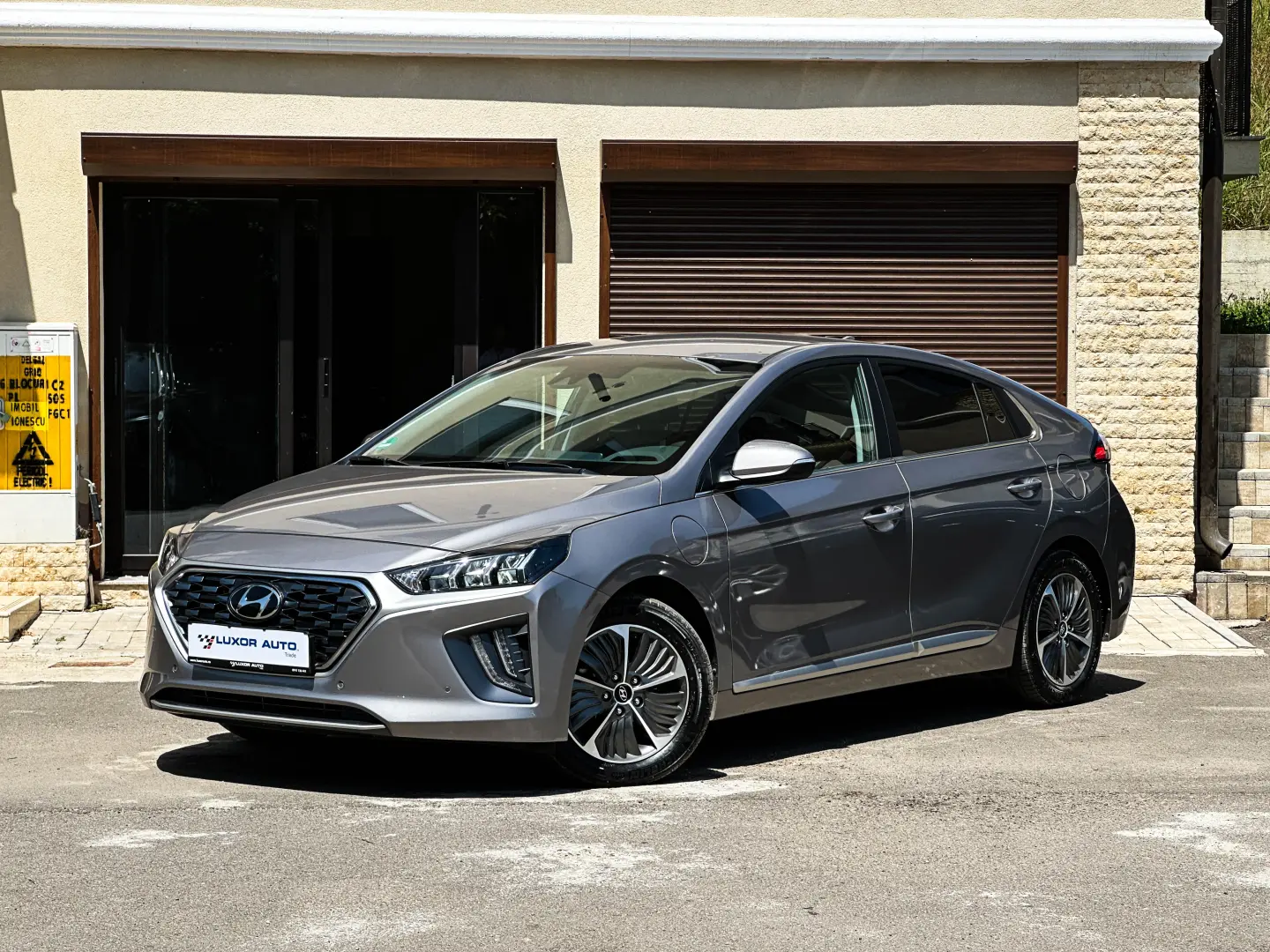 Hyundai IONIQ