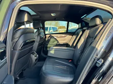 750d xDrive M-Sport Head-Up Massage Laser Standh