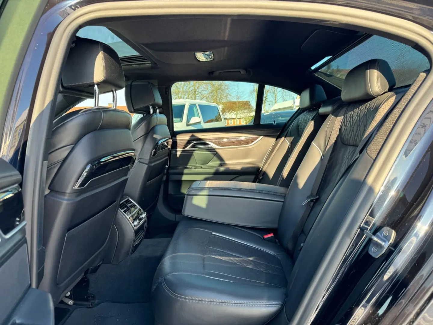 750d xDrive M-Sport Head-Up Massage Laser Standh