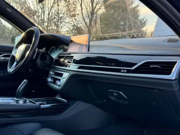 750d xDrive M-Sport Head-Up Massage Laser Standh
