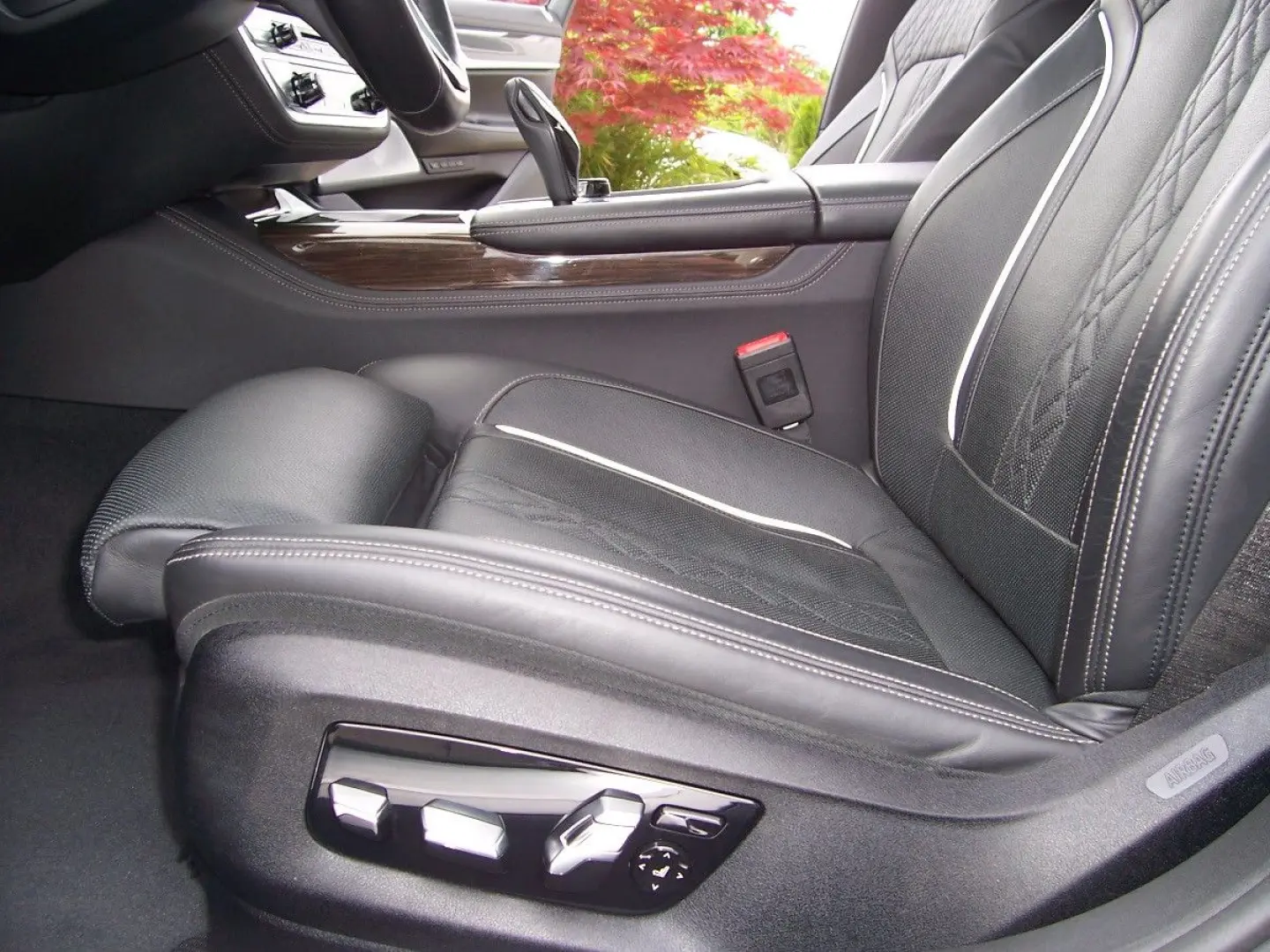 750i xDrive B&W/Night/EGSD/Laser/F-Parken/NP151`