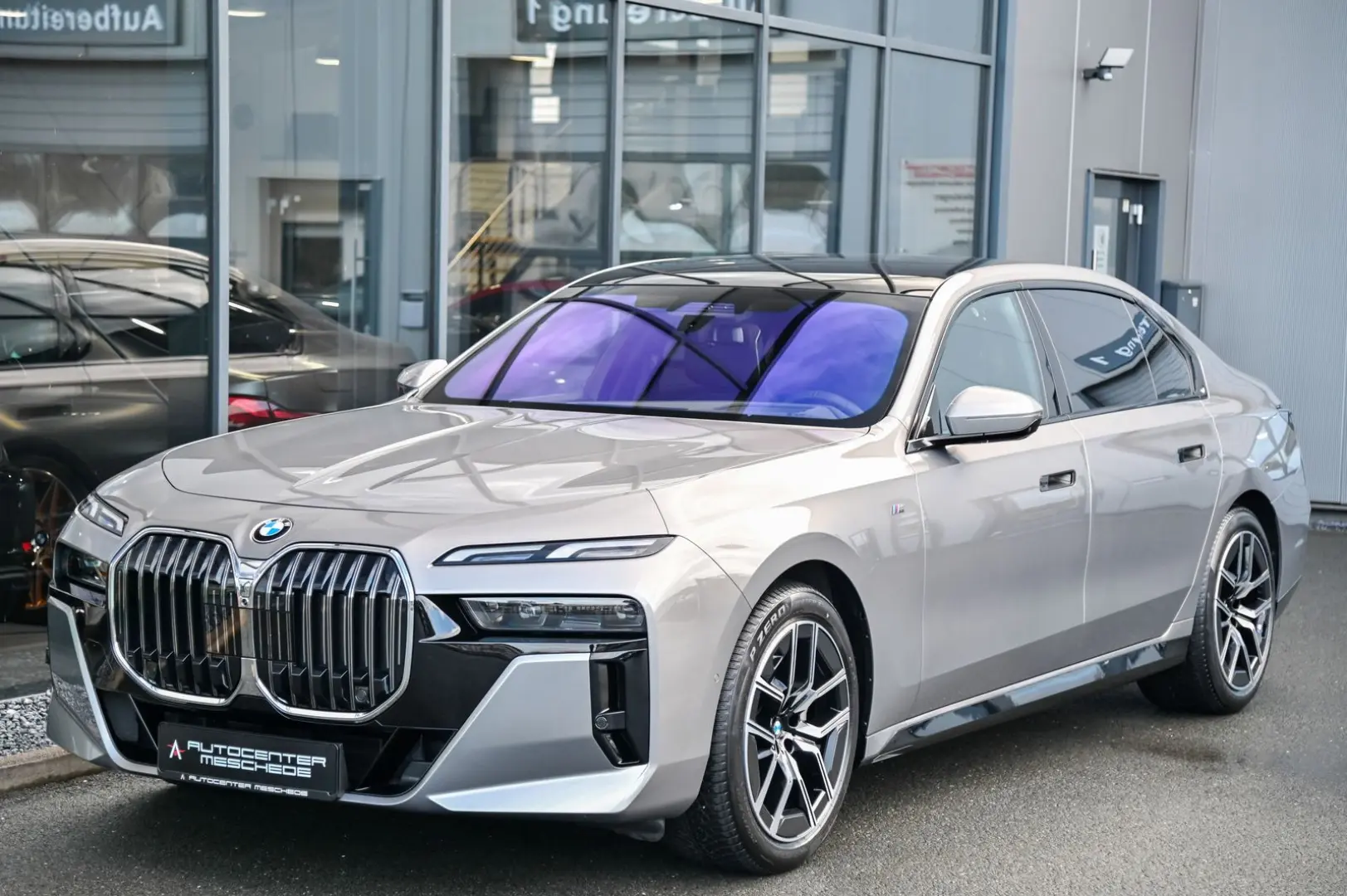 740d xDrive M Sport Pano Sky Lounge* Standheiz.*