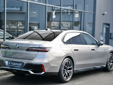 740d xDrive M Sport Pano Sky Lounge* Standheiz.*