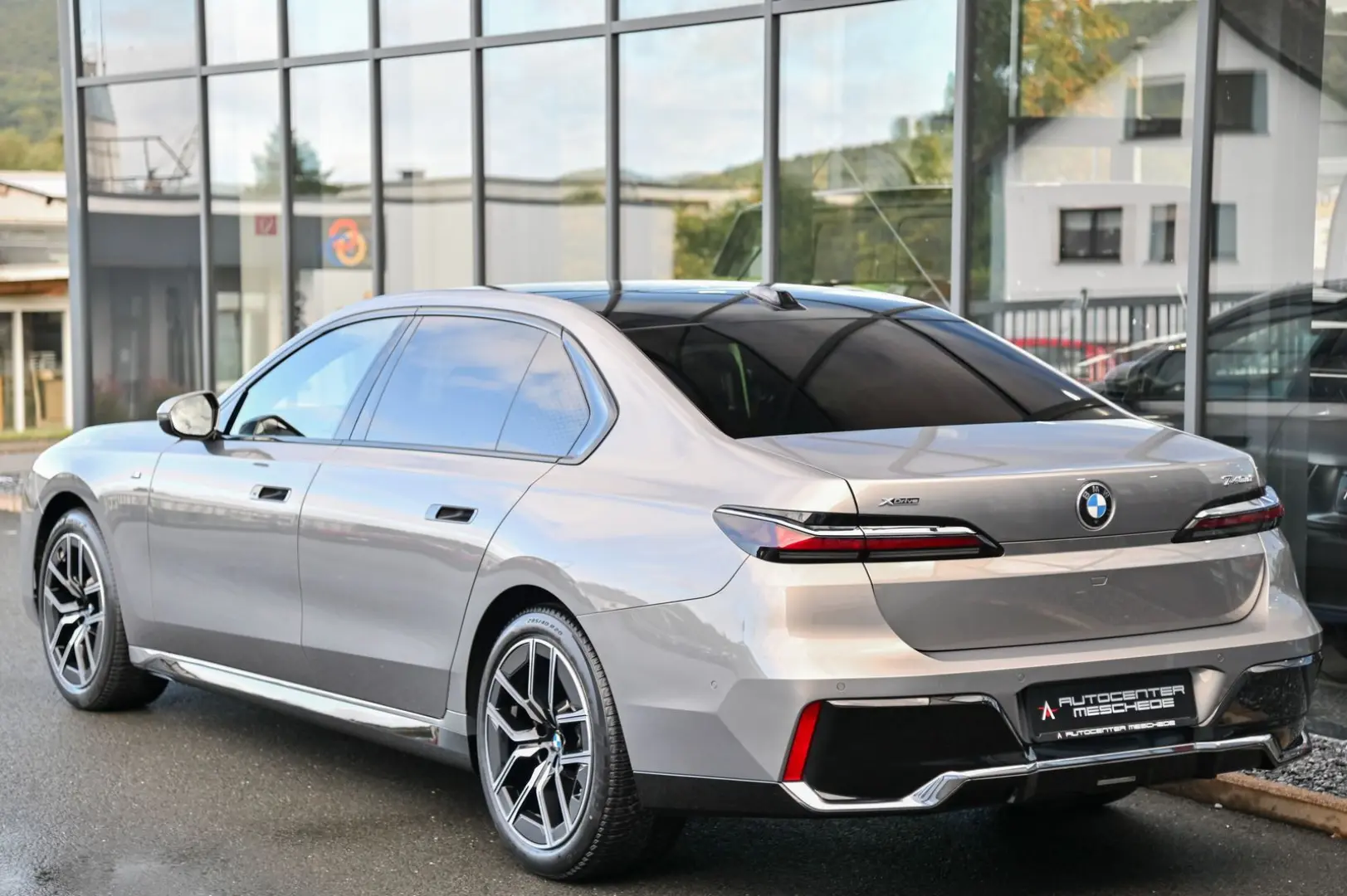 740d xDrive M Sport Pano Sky Lounge* Standheiz.*