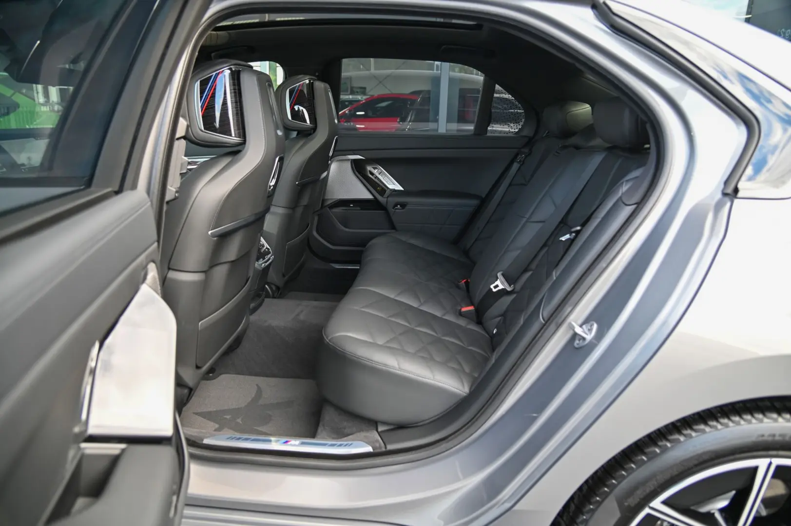 740d xDrive M Sport Pano Sky Lounge* Standheiz.*