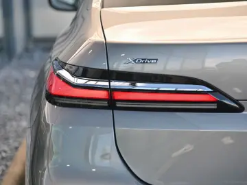 740d xDrive M Sport Pano Sky Lounge* Standheiz.*