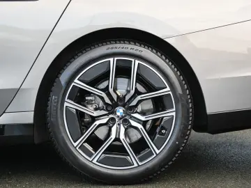 740d xDrive M Sport Pano Sky Lounge* Standheiz.*