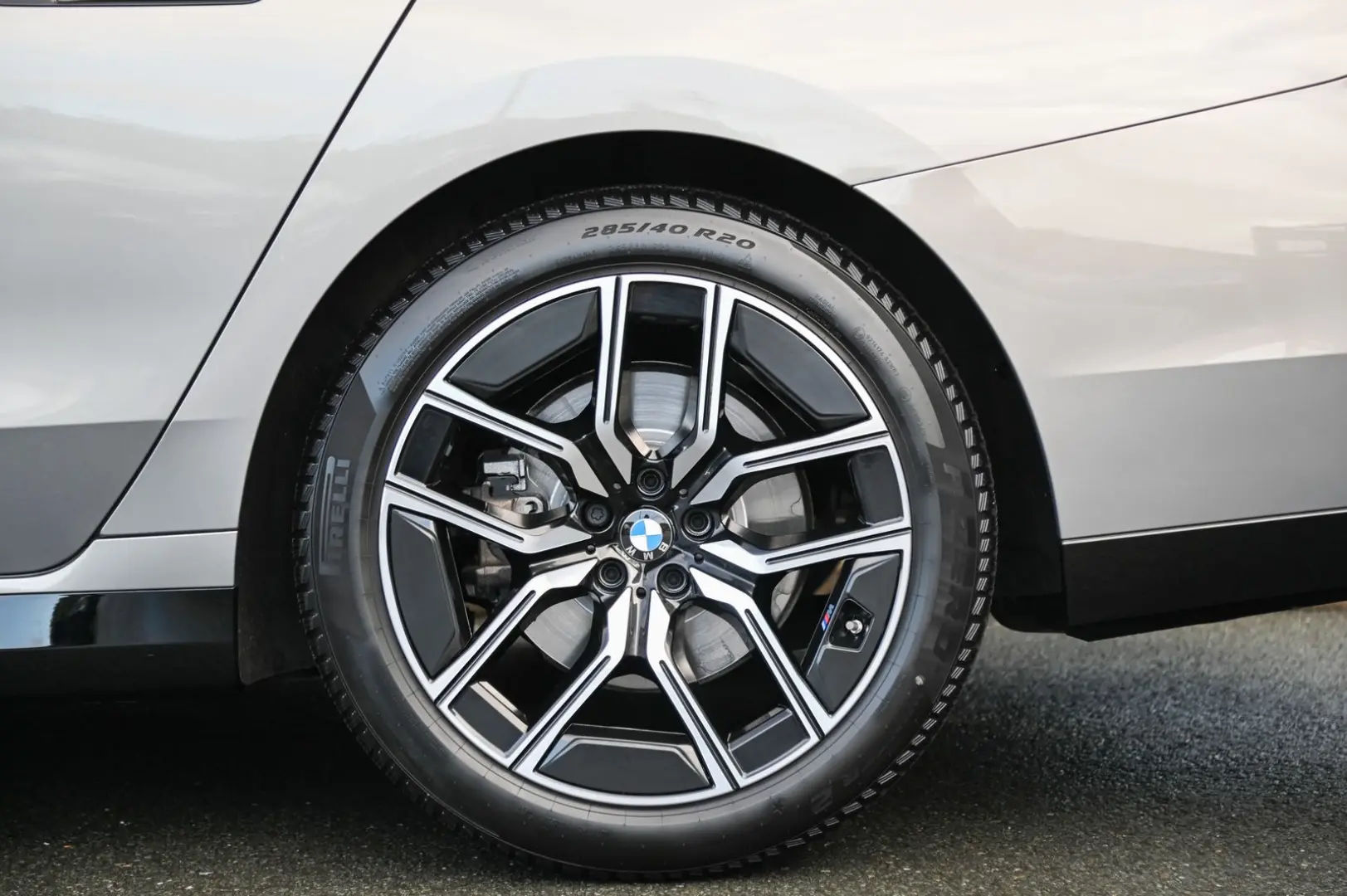 740d xDrive M Sport Pano Sky Lounge* Standheiz.*
