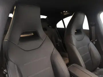 CLA 220 d AMG *NIGHT*Leder*AHK*Kamera*MULTIBEAM*
