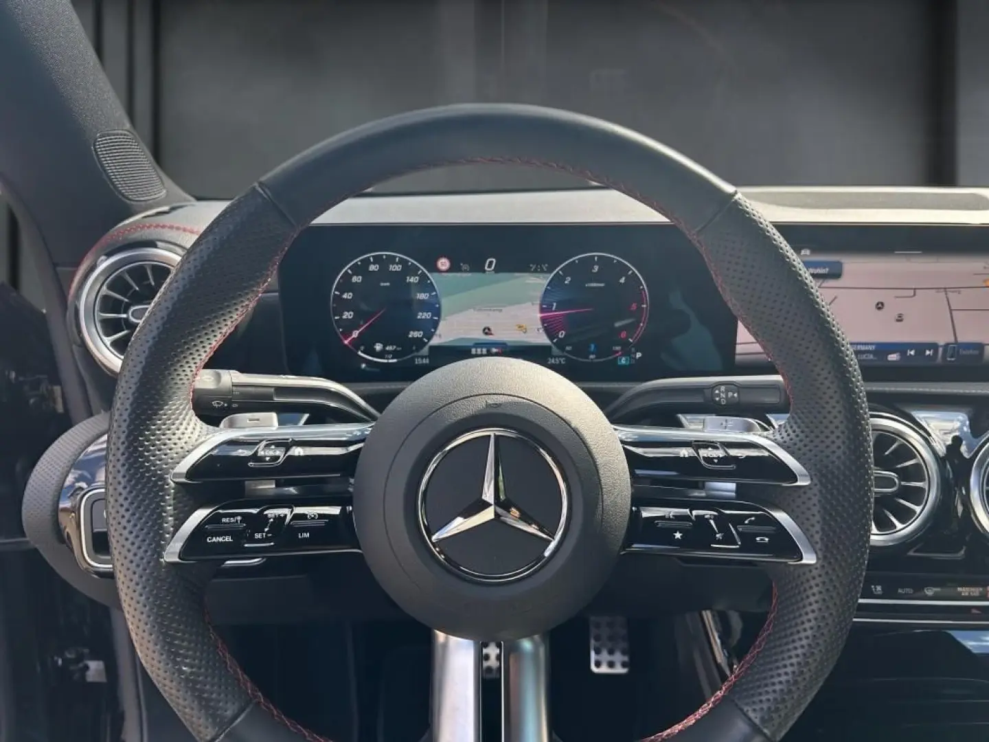 CLA 220 d AMG Adv. Pro+Keyless+Ambi+LED+Kamera