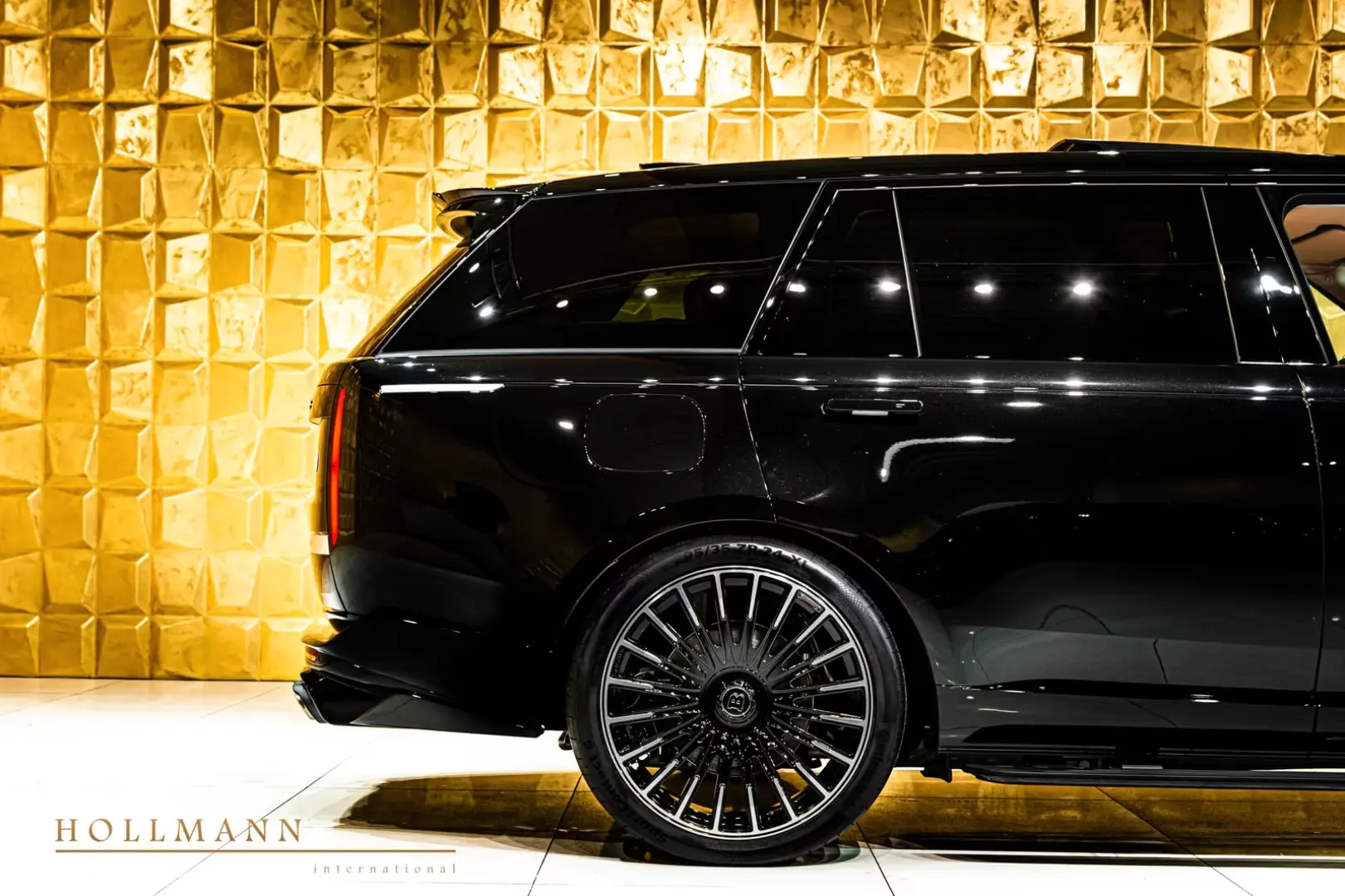 Land Rover Range Rover P615 4.4L SV-LWB+BRABUS 700