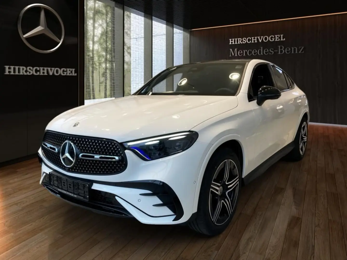 GLC 200 4M EDITION AMG-Line+Night+Pano+AHK+DISTR