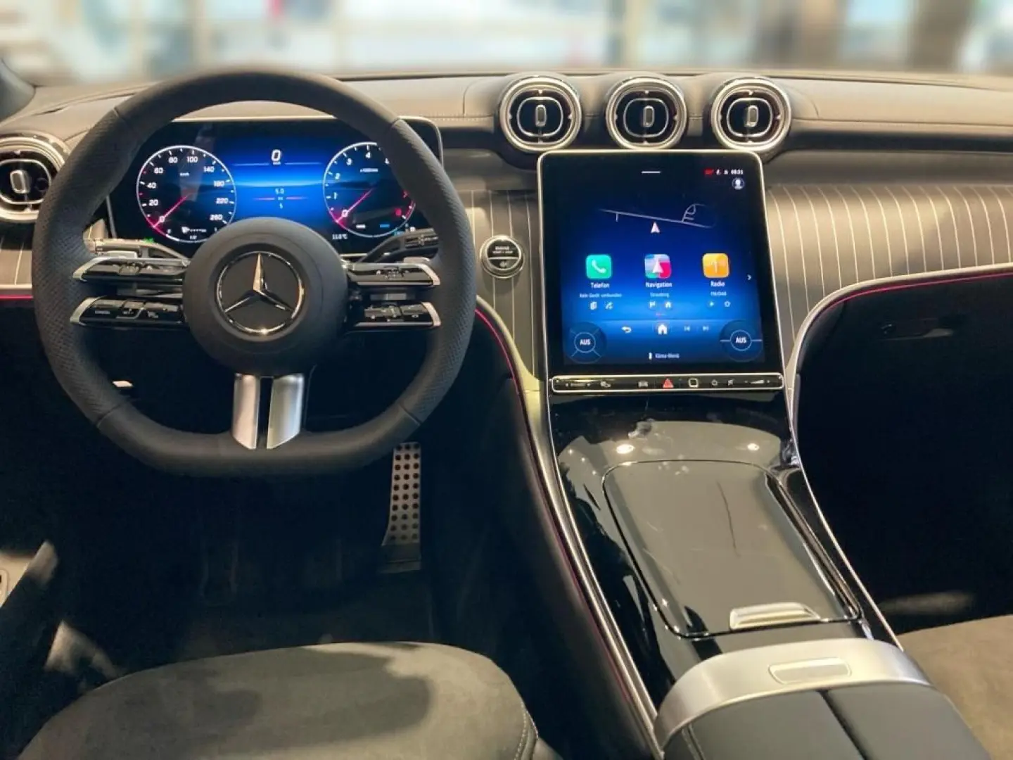 GLC 200 4M EDITION AMG-Line+Night+Pano+AHK+DISTR