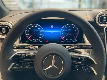 GLC 200 4M EDITION AMG-Line+Night+Pano+AHK+DISTR