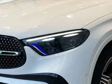 GLC 200 4M EDITION AMG-Line+Night+Pano+AHK+DISTR